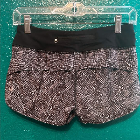Lululemon 🍋 Geometric Women's Shorts Lot#1 - Picture 4 of 4